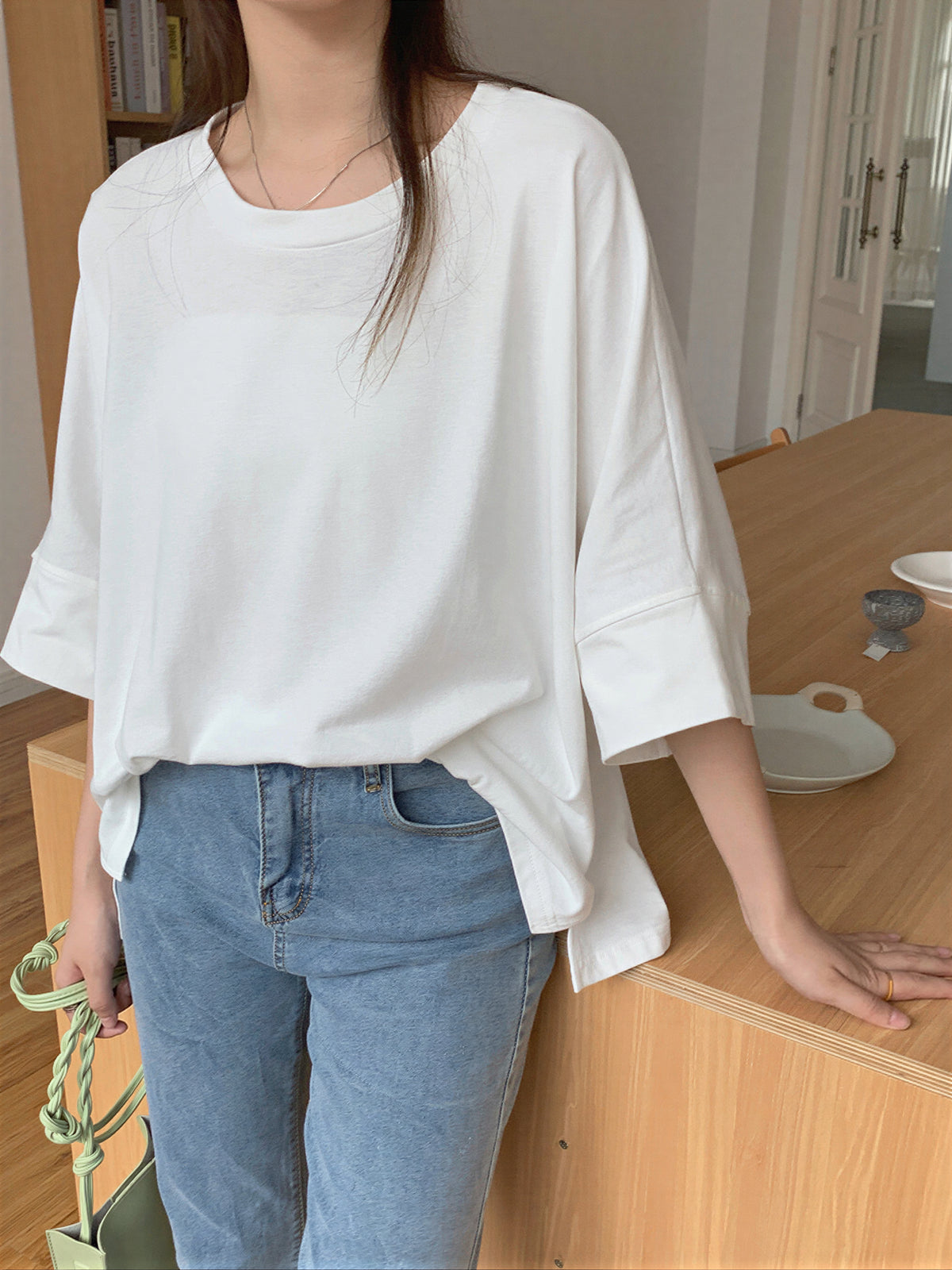ゆったりドロップショルダー スリットTシャツ