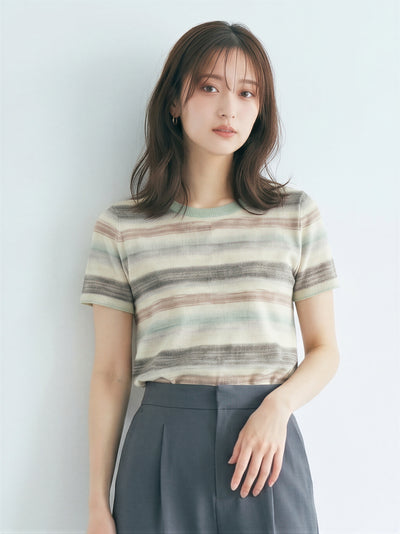 やわらかなグラデーションボーダーのスリムTシャツ-ベージュ-L