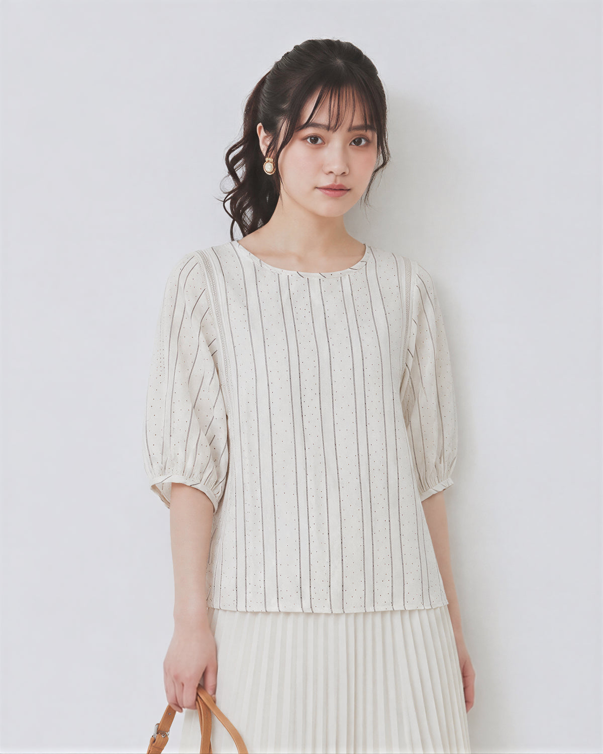 涼しさを身につける｜品質天糸麻混紡丸首ストレートストライプシャツ