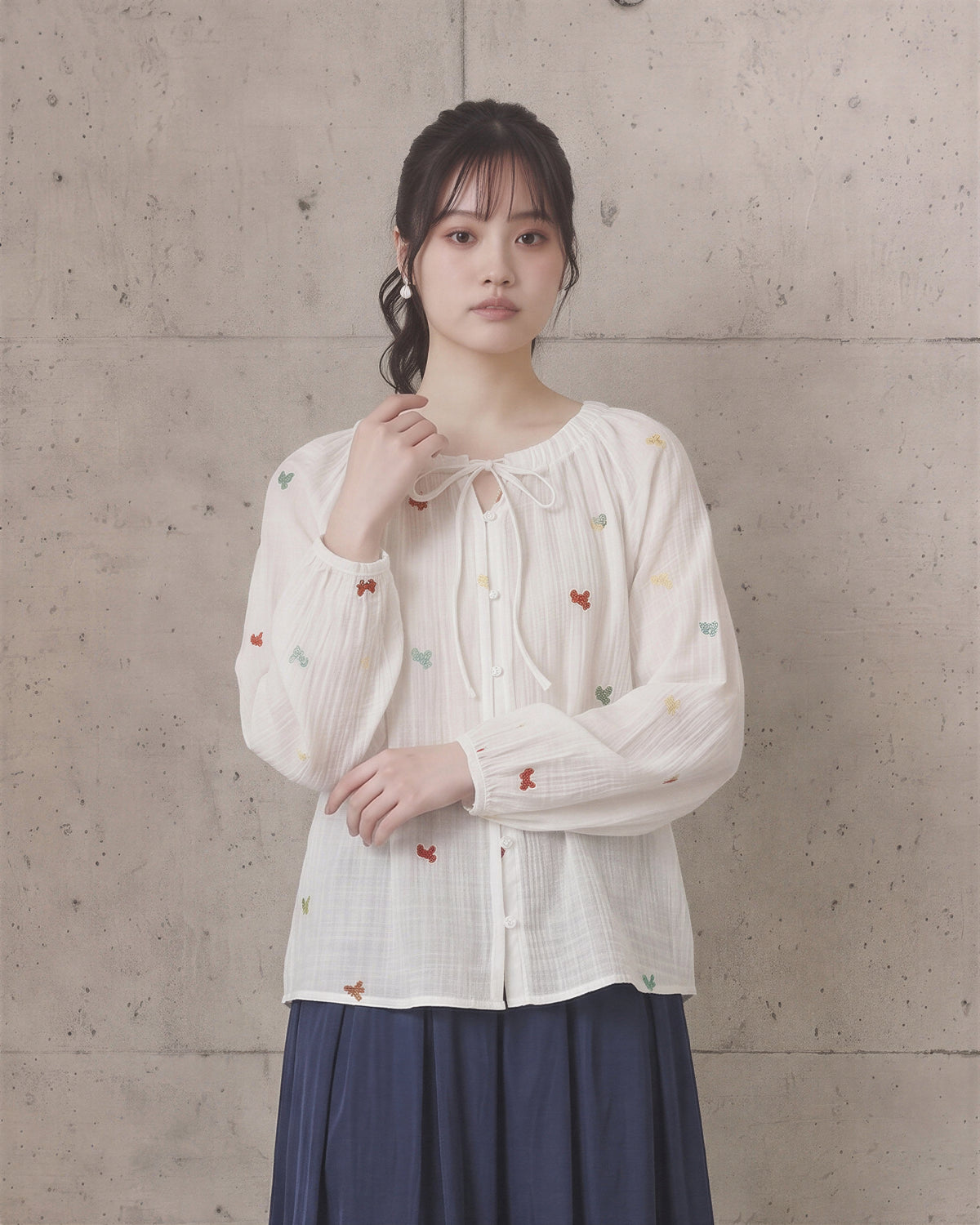 S~XL フリル襟リボン刺繍ブラウス