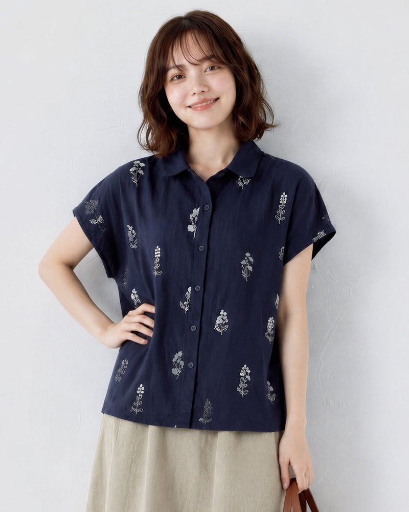 【全2色】M~3XL 小さめラウンドネック 花柄 ゆったり半袖シャツ