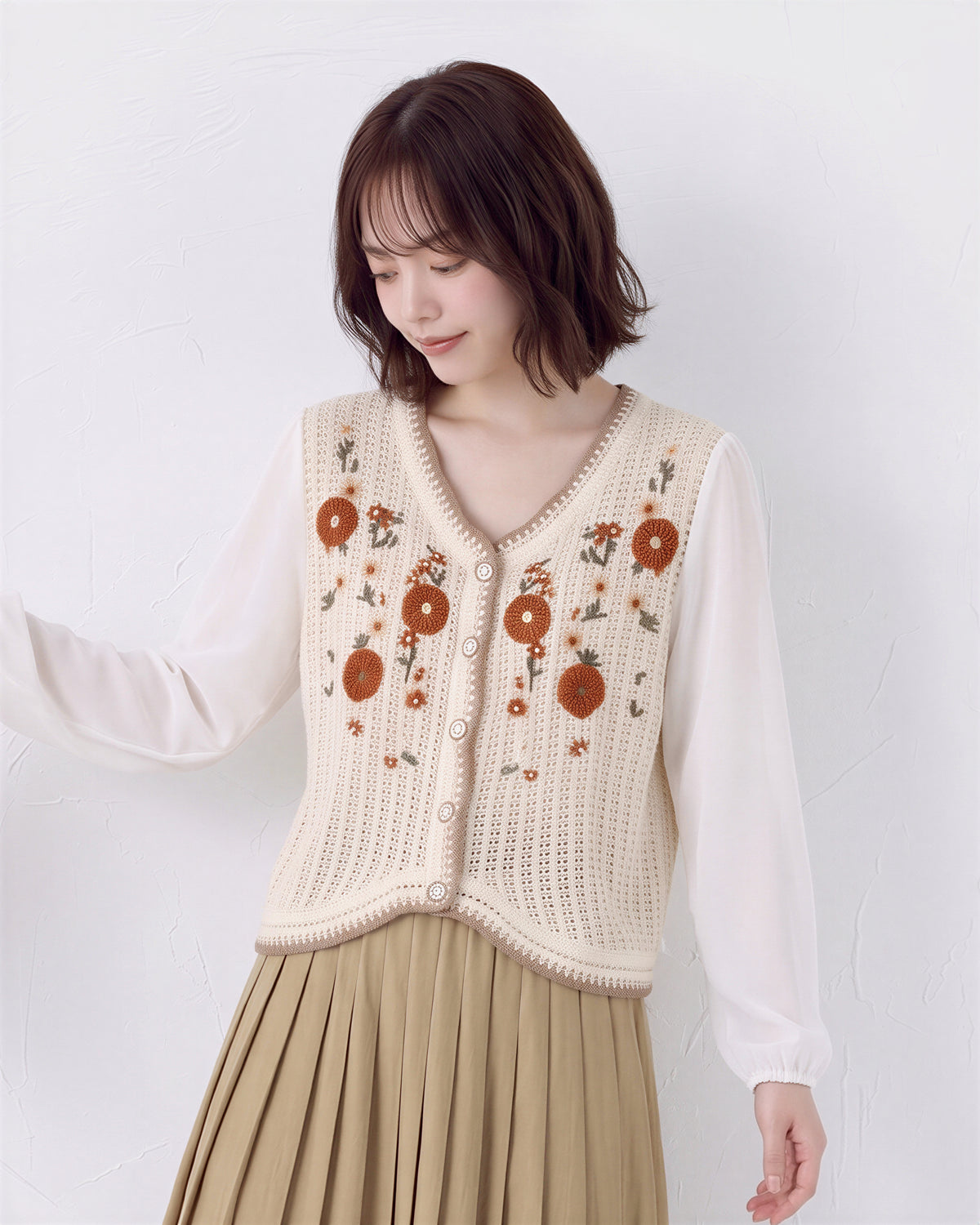 花刺繍入り スカラップヘム ニットカーディガン