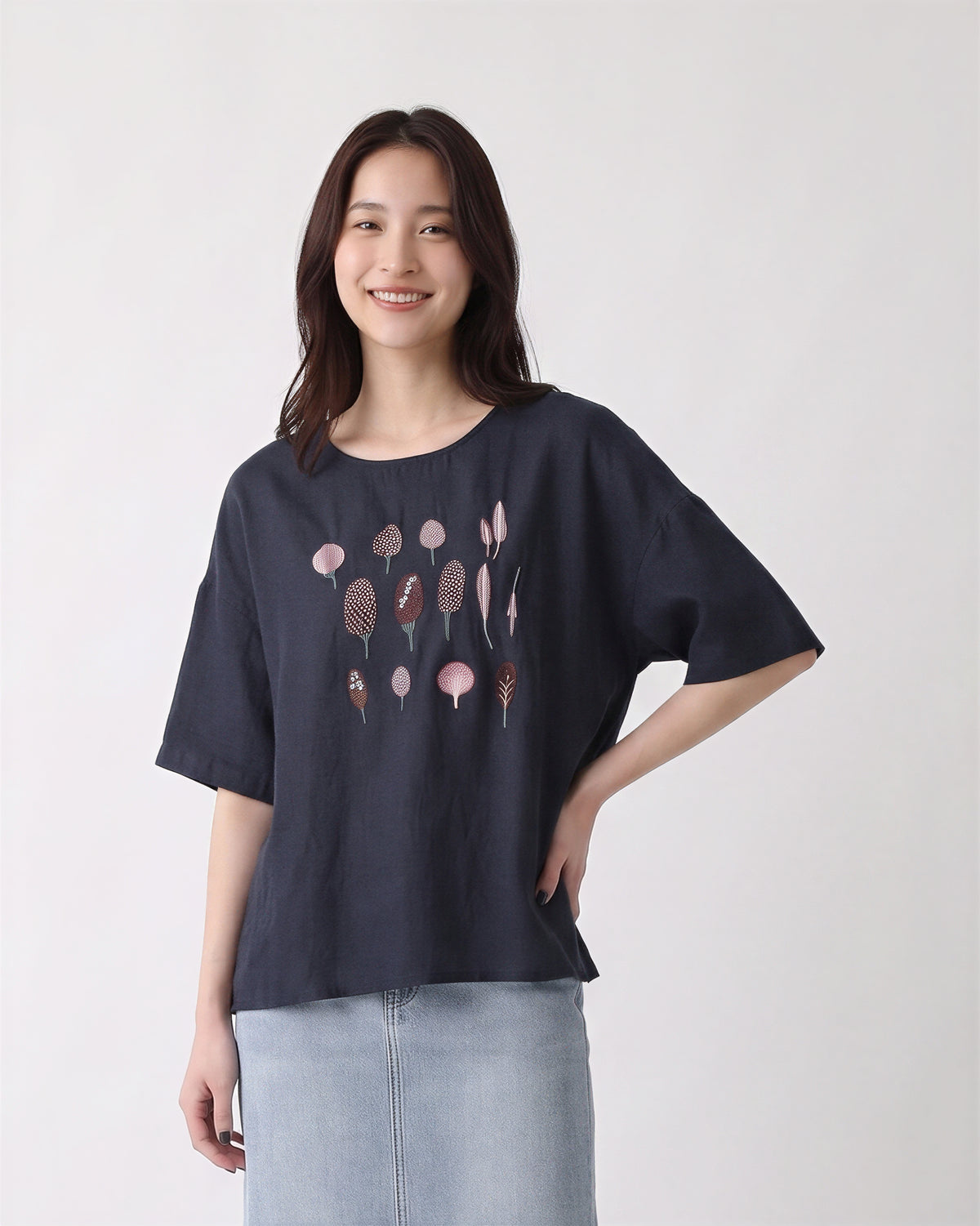 【全3色】M~2XL 刺繍デザイン ゆったり クルーネックTシャツ