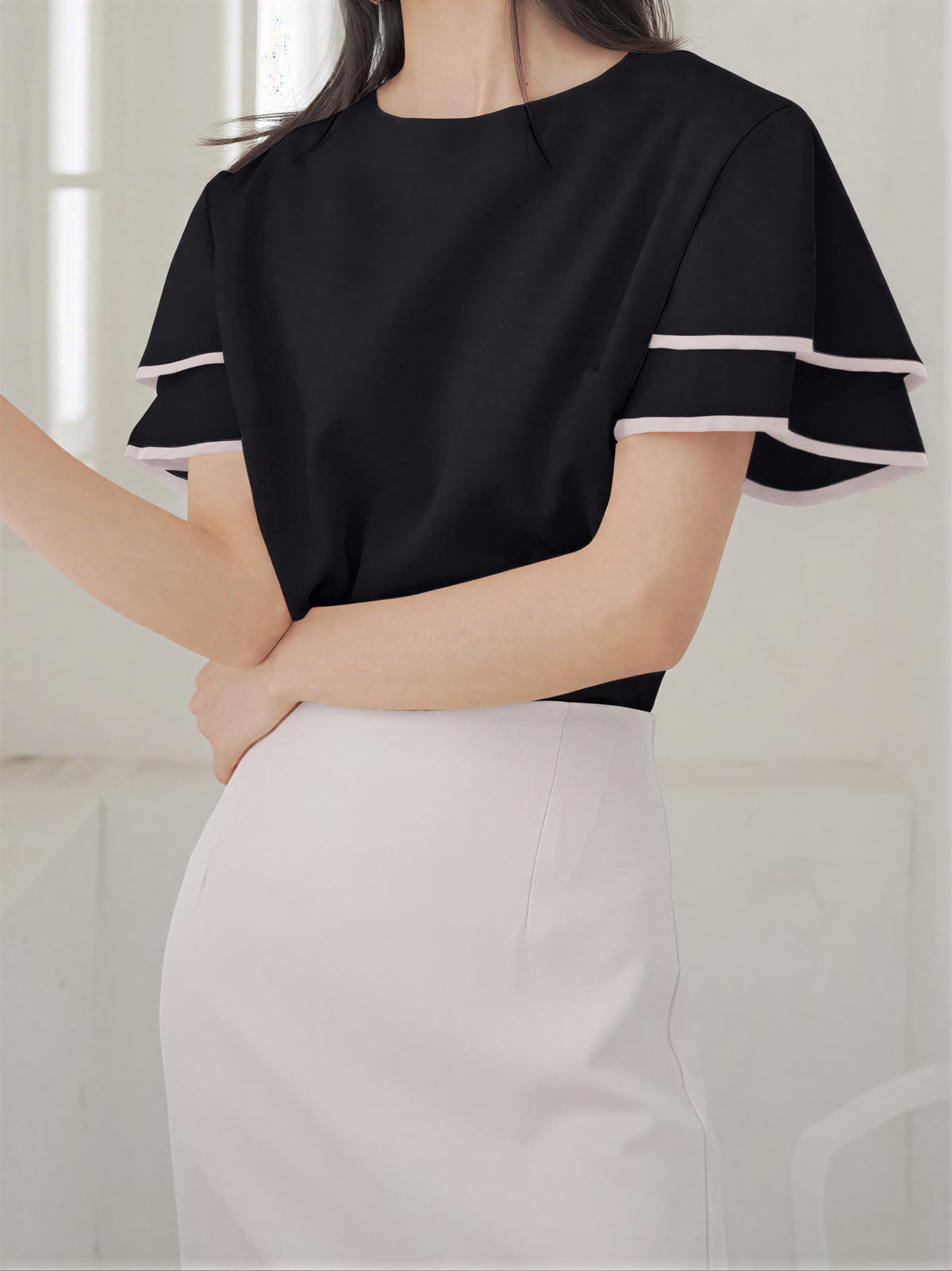 フリルフレアスリーブ 配色パイピングTシャツ