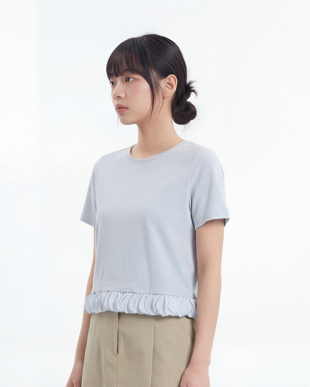 クルーネック ショート丈 ペプラム裾 背中あきリボン 半袖Tシャツ