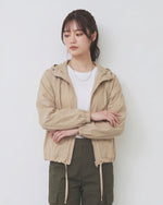フード付き ドローストリング ショート丈マウンテンパーカー