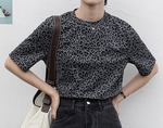 スモーキーグレー レオパード柄 スリムフィット 半袖Tシャツ