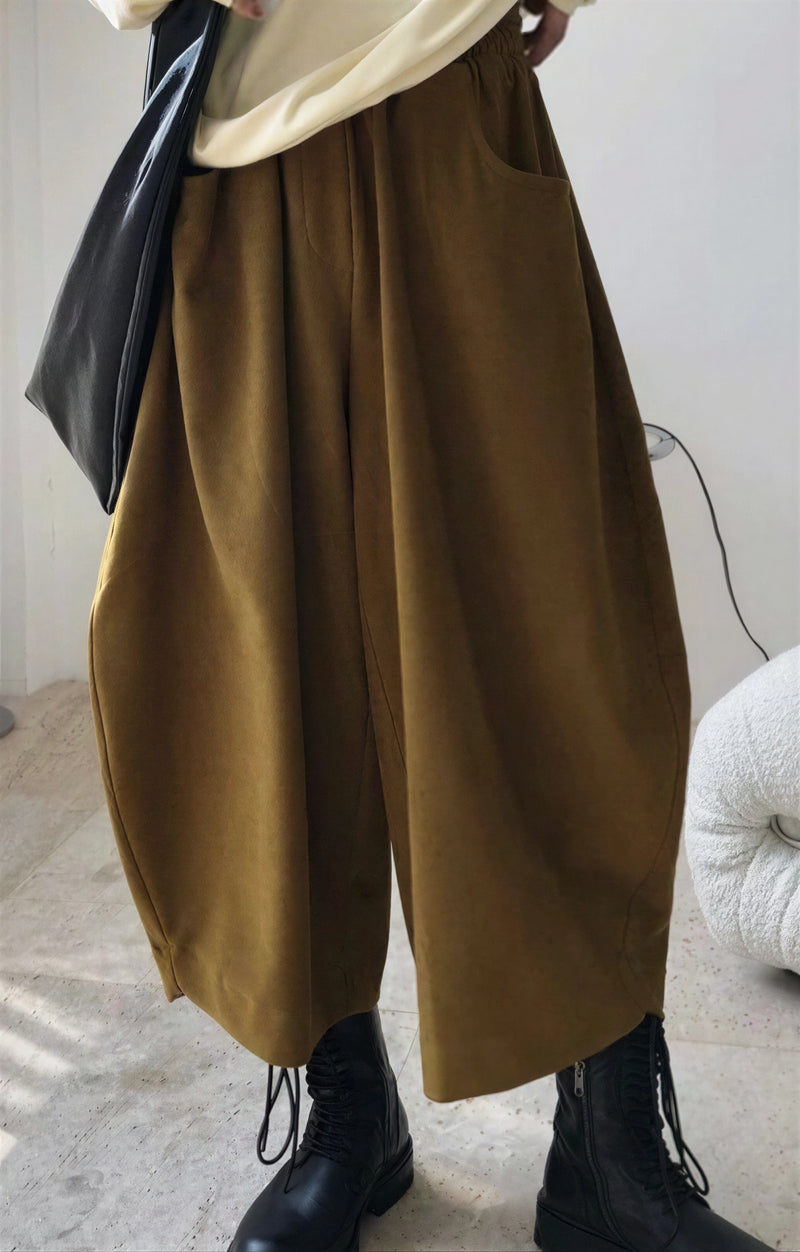 ゆったりカーブシルエット 立体サルエルパンツ
