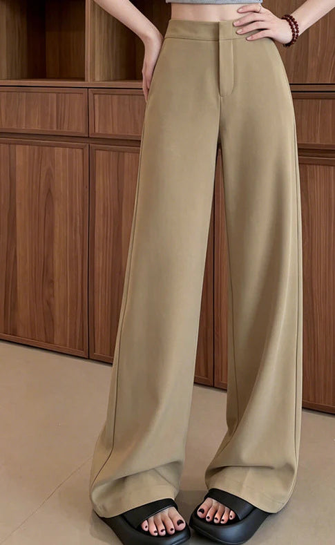 ハイウエスト・ドレープ感ワイドシルエットのスーツパンツ