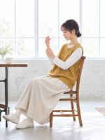 2色展開｜ジャカード素材のゆったりVネックベスト