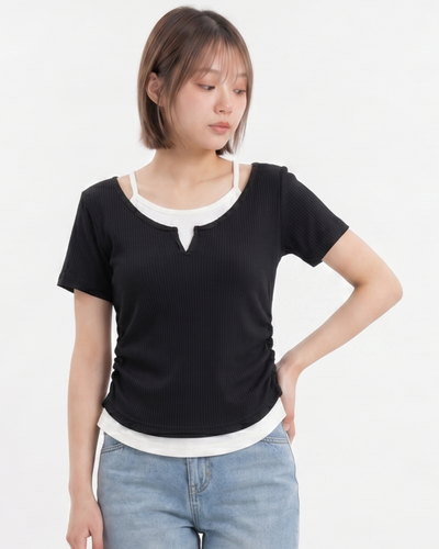 サイドギャザー切り替えネック フェイクレイヤードTシャツ