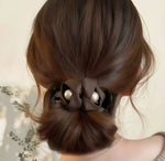 サテン調つぼみデザイン パール付きヘアクリップ-ブラウン-FREE