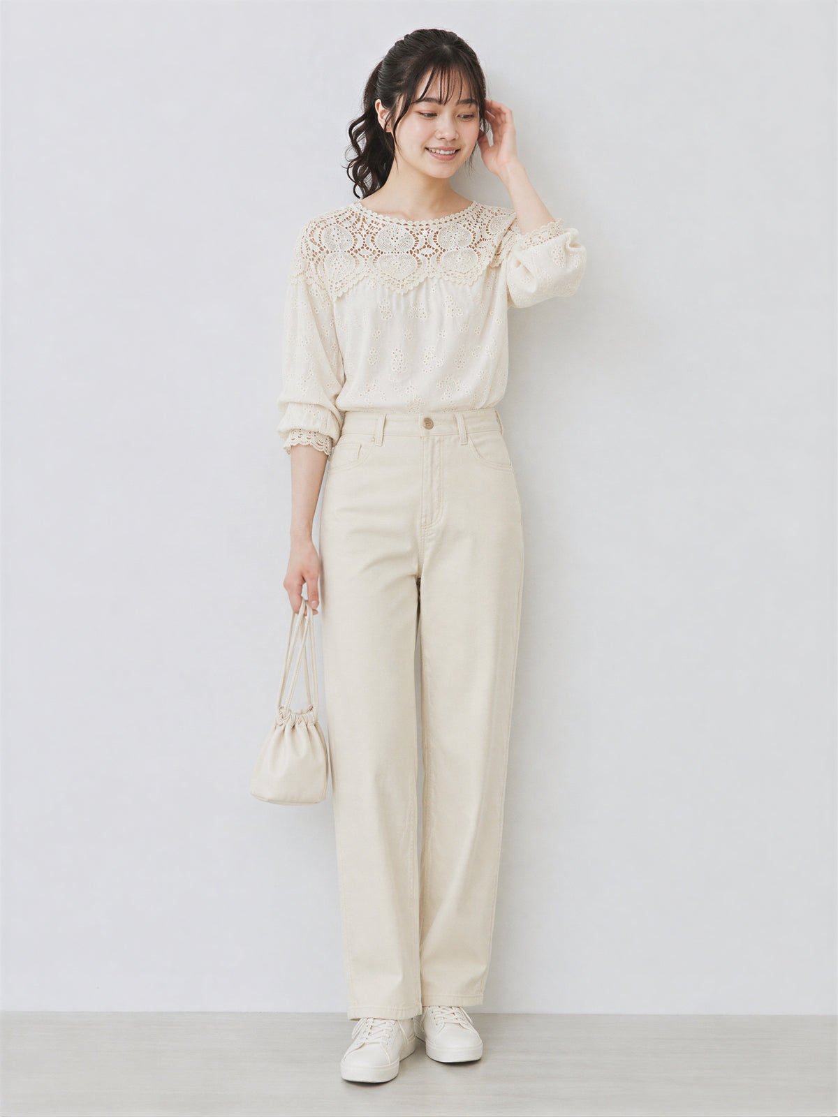 M~2XL カットワークレース切り替え パフスリーブブラウス