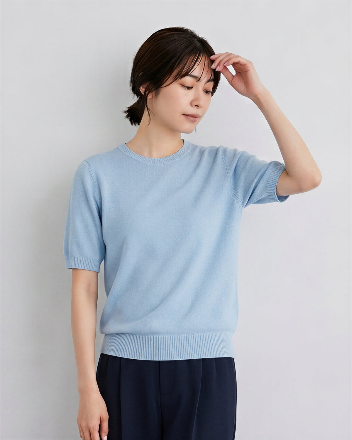 ライトブルー クルーネック スリムフィット リブニット 半袖