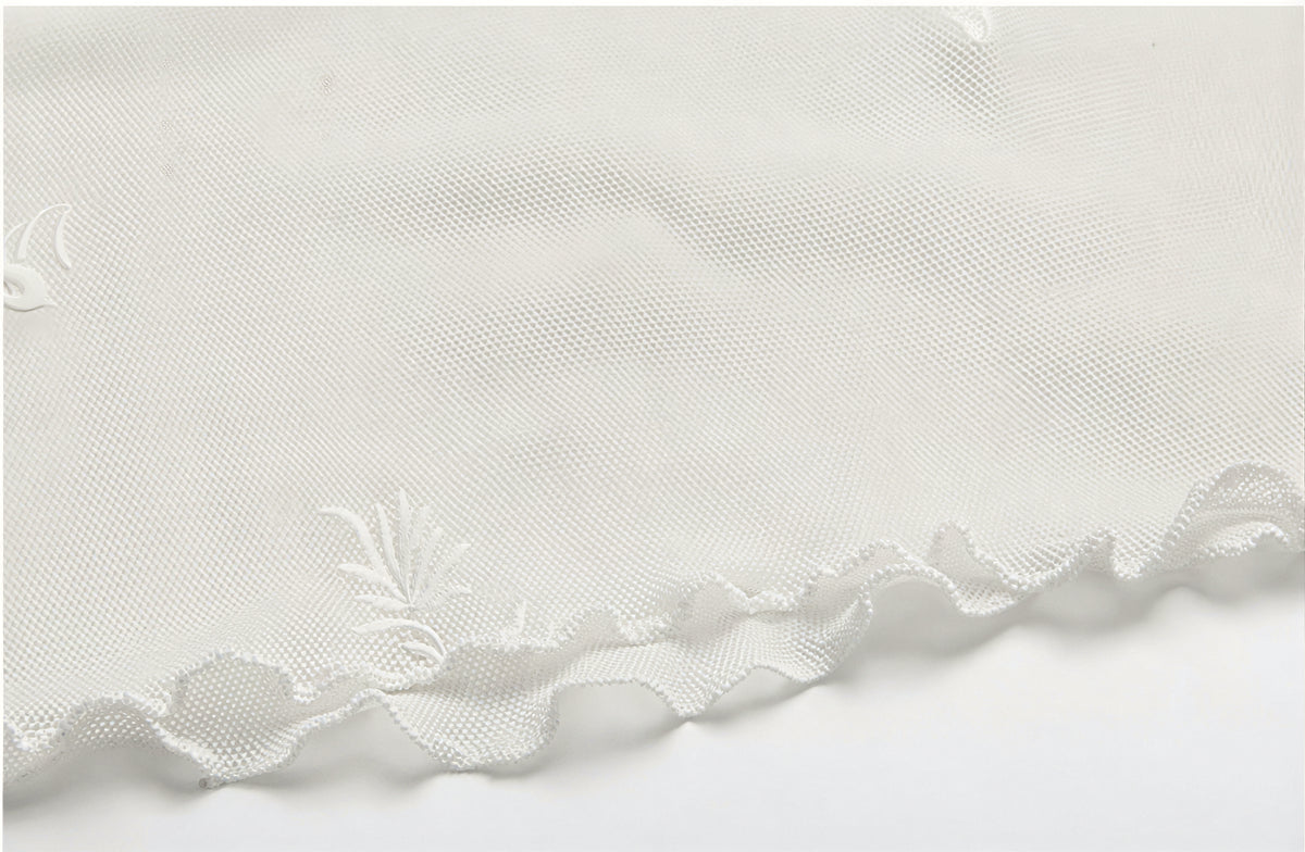 ホワイト 立体フラワー刺繍 シアーメッシュ フリルネック インナー