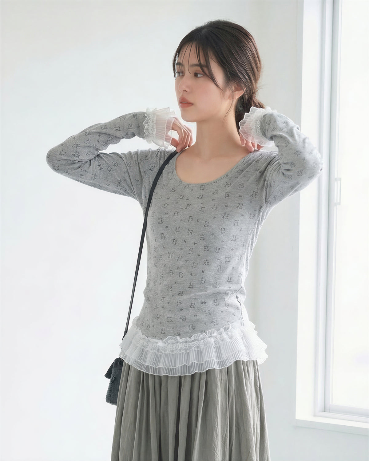 スクエアネック タイトシルエット 小柄プリント フリル切替 長袖Tシャツ-グレー-L