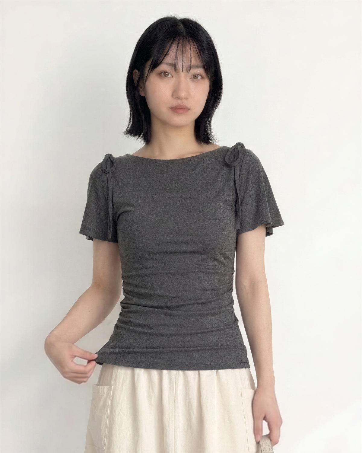 オフショル風ボートネック ウエストギャザー フリルフレアスリーブ 半袖Tシャツ-スモークグレー -L