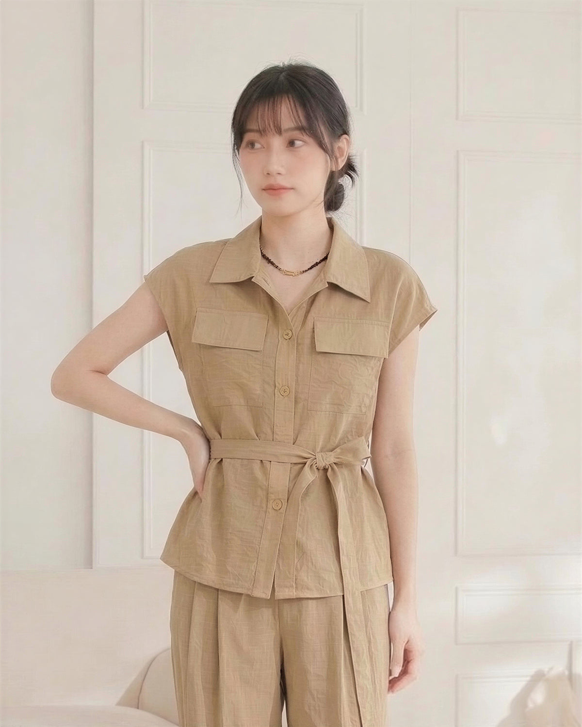 襟付き ダブルポケット ウエストリボン ノースリーブシャツ
