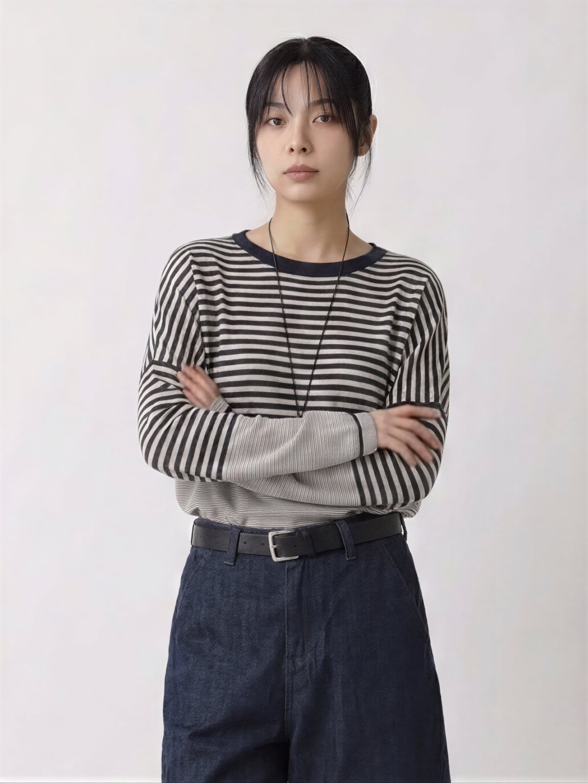 ゆったりドロップショルダー・ブラック×ホワイトボーダー・切り替え長袖ニット