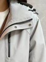 【秋新作】【全2色】S~2XL フード付きショート丈 立体裁断マウンテンパーカー
