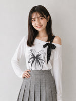 オフショルダー リボンプリントTシャツ-ベージュ-FREE