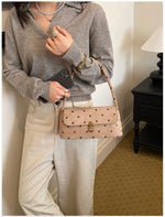 ドット柄フラップ レトロバゲットショルダーバッグ