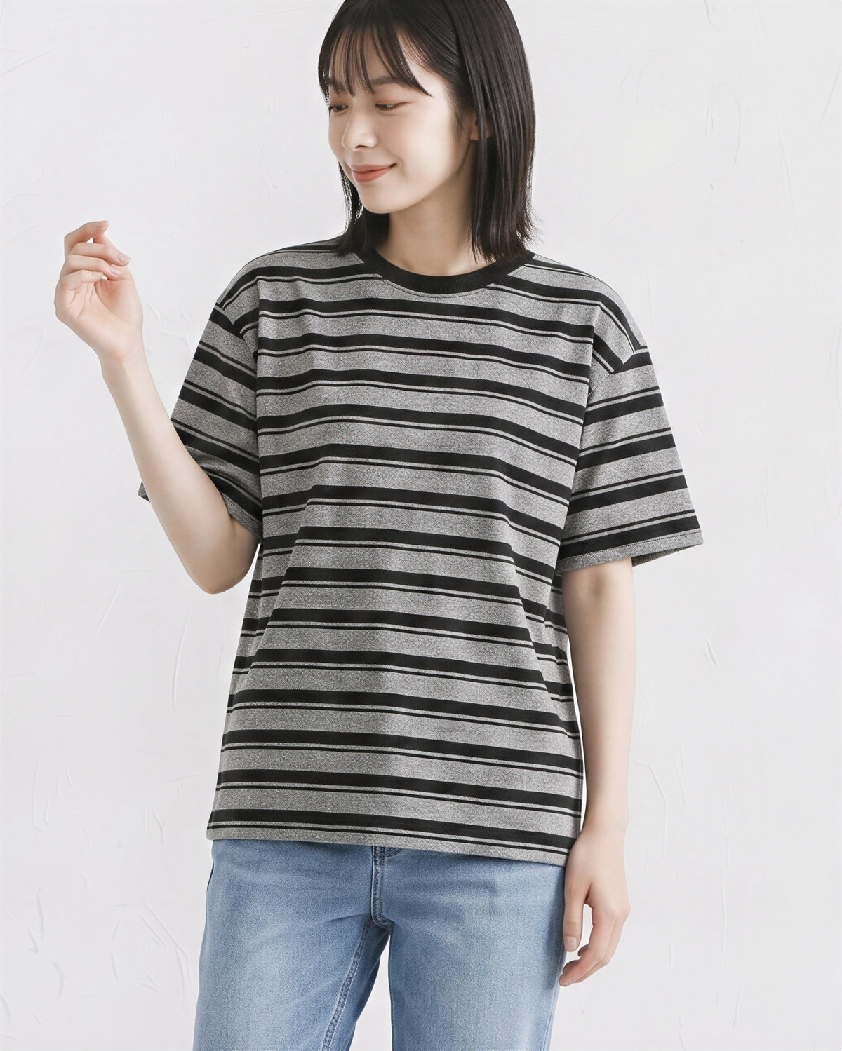 ブラックボーダー ルーズショルダーTシャツ