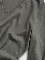 襟付きVネック スリムフィット長袖Tシャツ