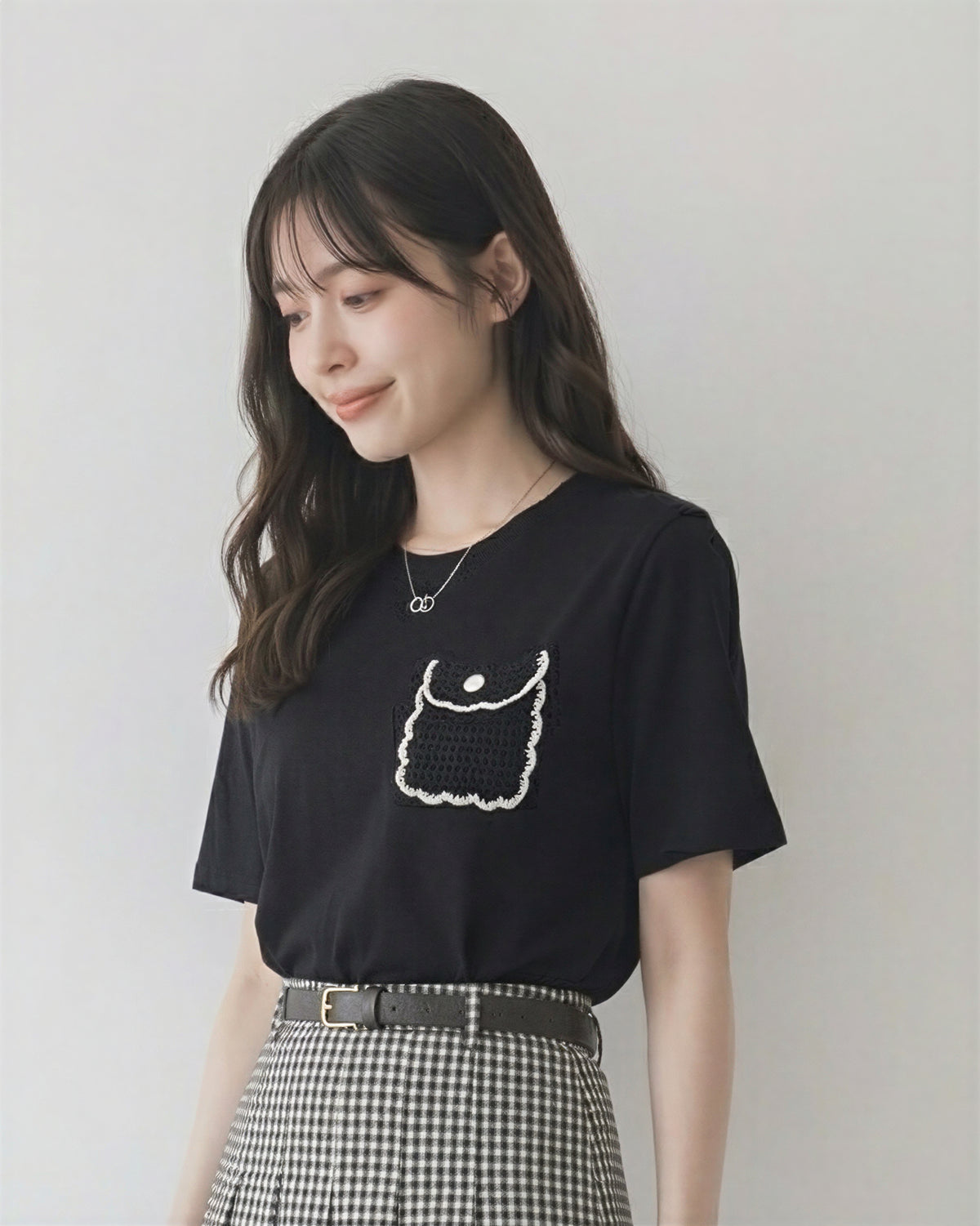 ブラック ゆったりドロップショルダー 立体ポケット刺繍 半袖Tシャツ