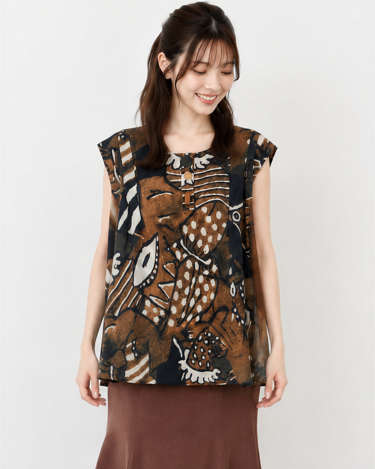 M~2XL ゆったりAライン裾 プリントノースリーブシャツ