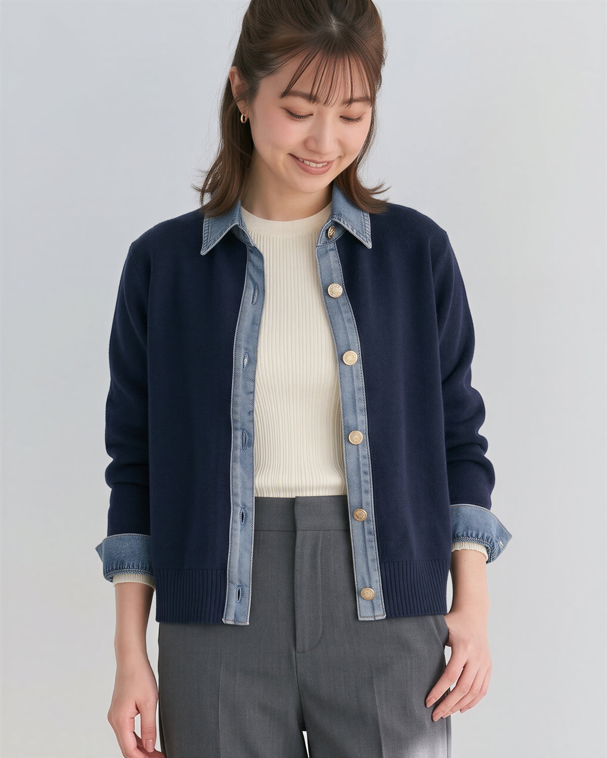 3色展開｜襟付き・切替ショート丈ニットカーディガン