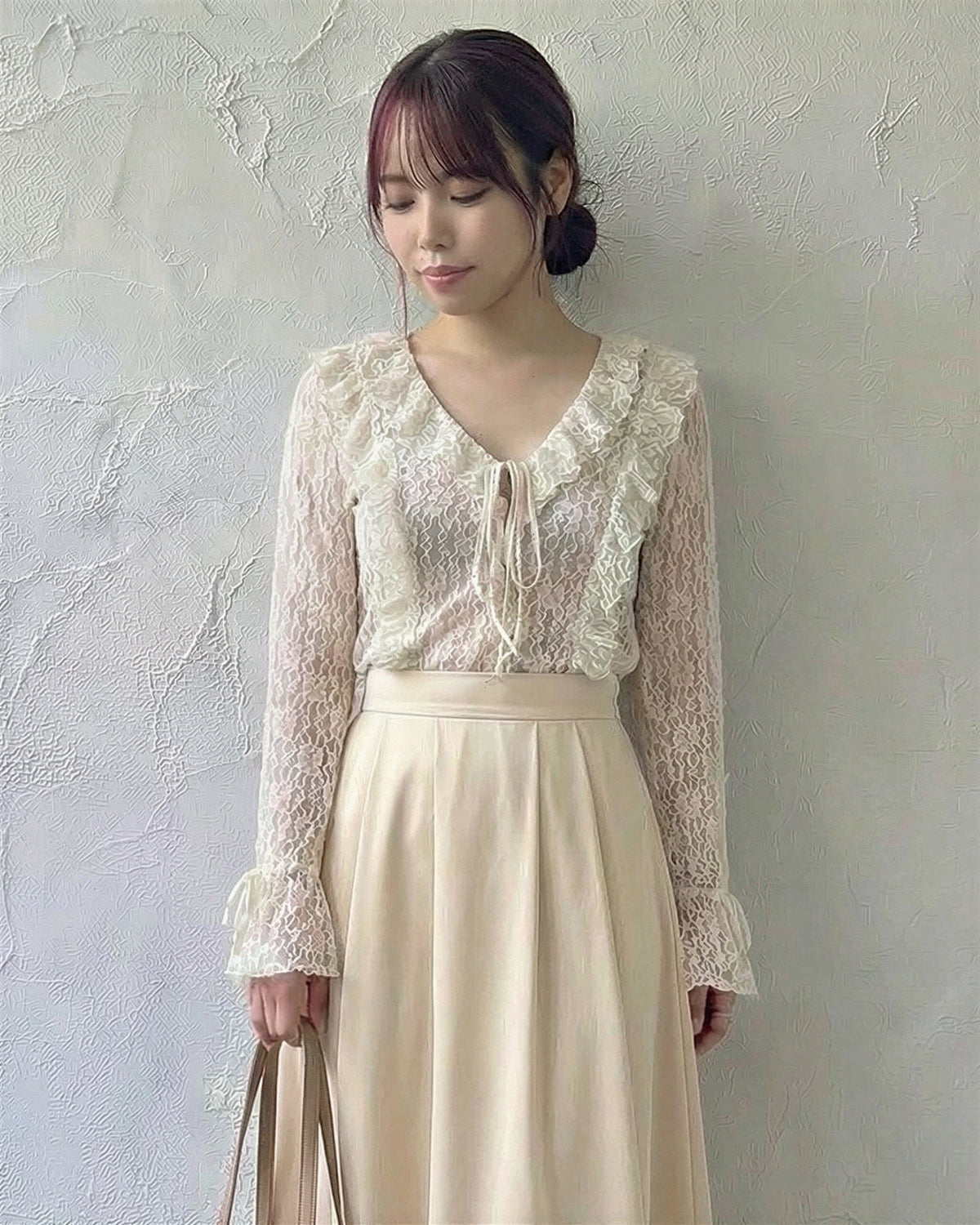 深Vレース フロントリボン フリル 長袖トップス
