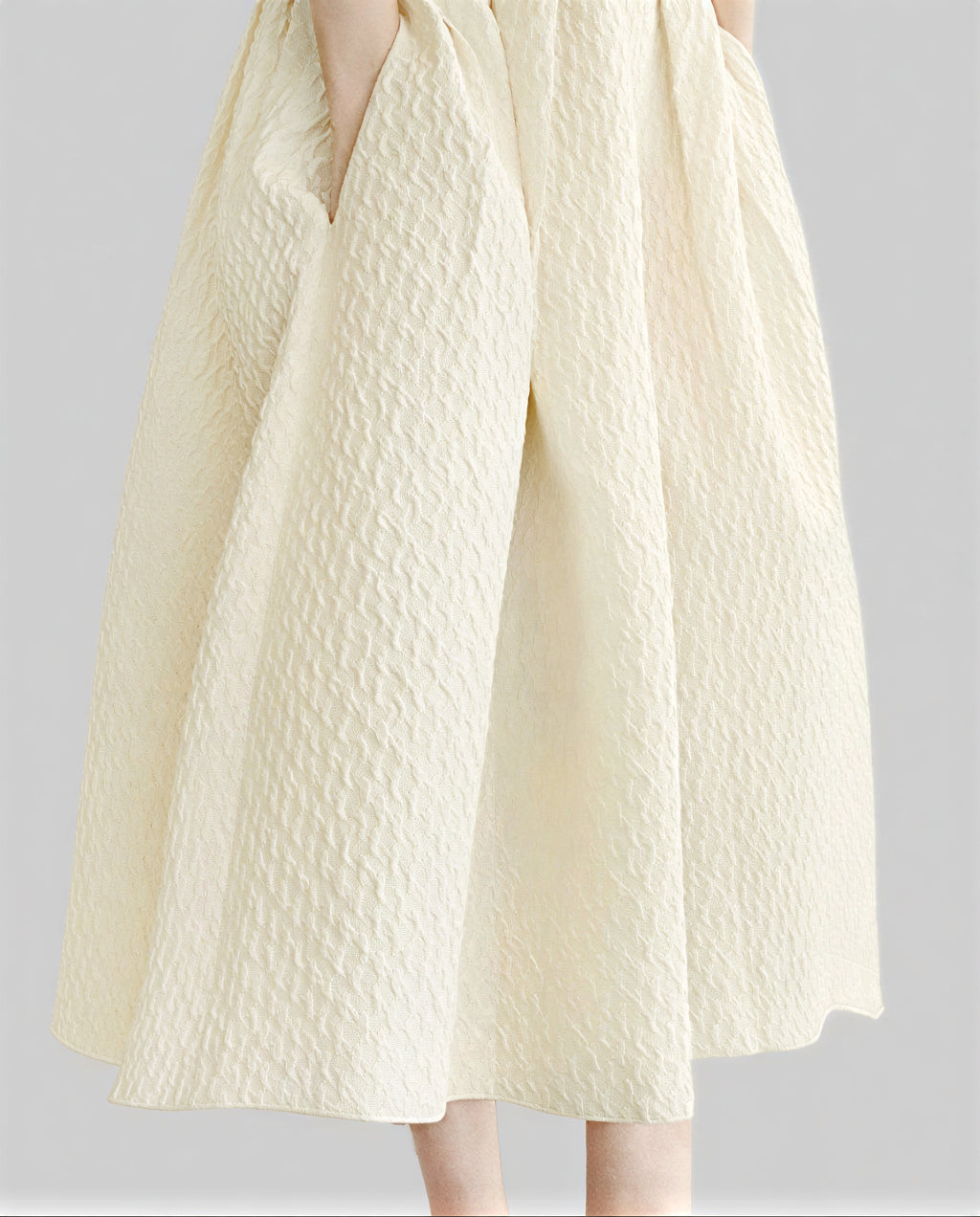 ハイウエスト 立体エンボス 大フレア Aライン ミモレ丈スカート