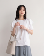 ラウンドネック フリルスリーブ ゆったりTシャツ