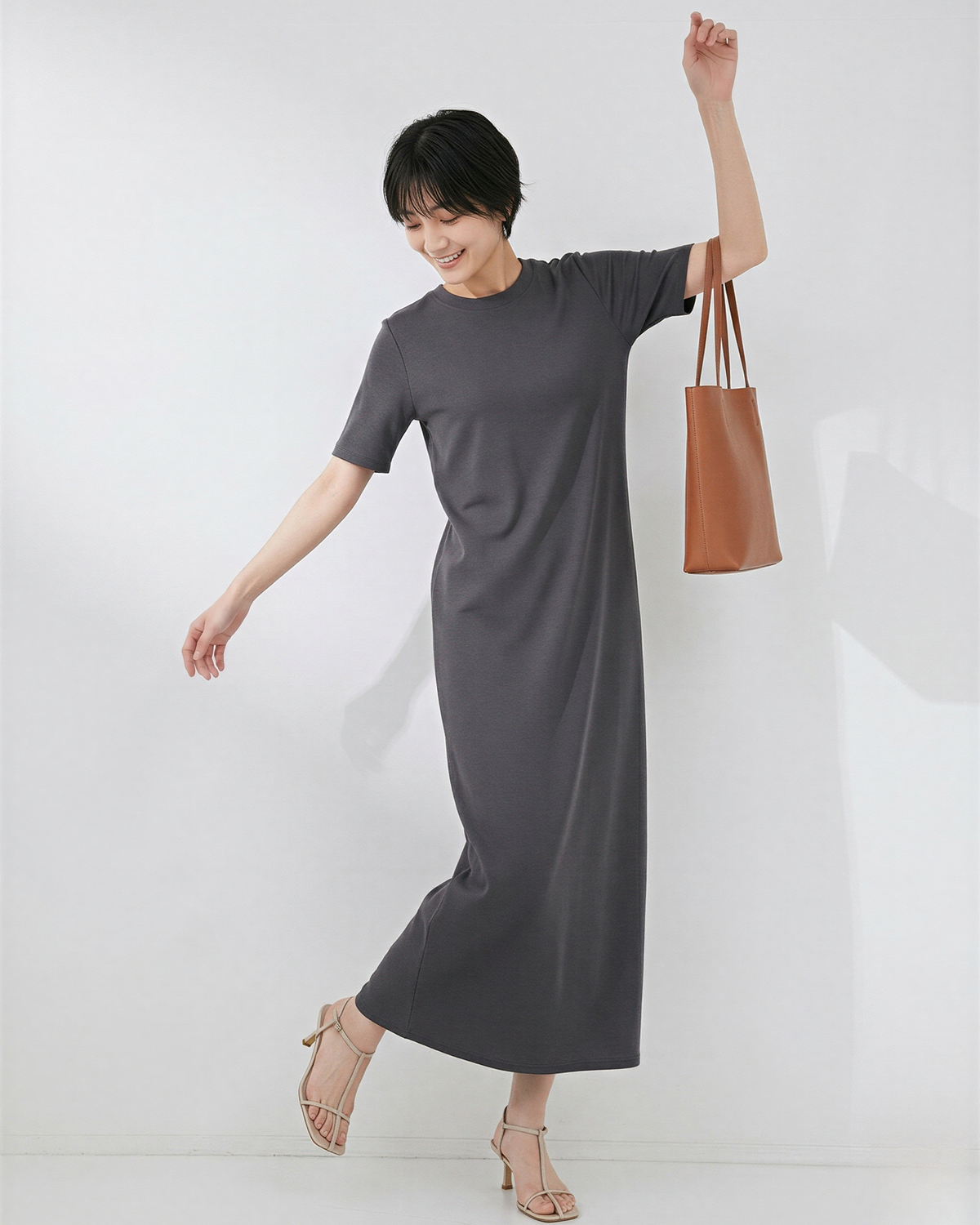 クルーネック 半袖 ストレート マキシ丈（裾長め）ワンピース