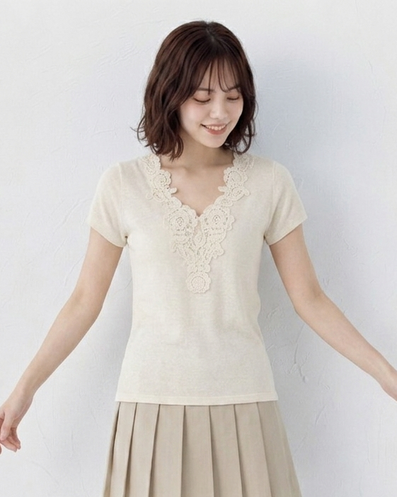 レースVネック スリムフィット 半袖Tシャツ