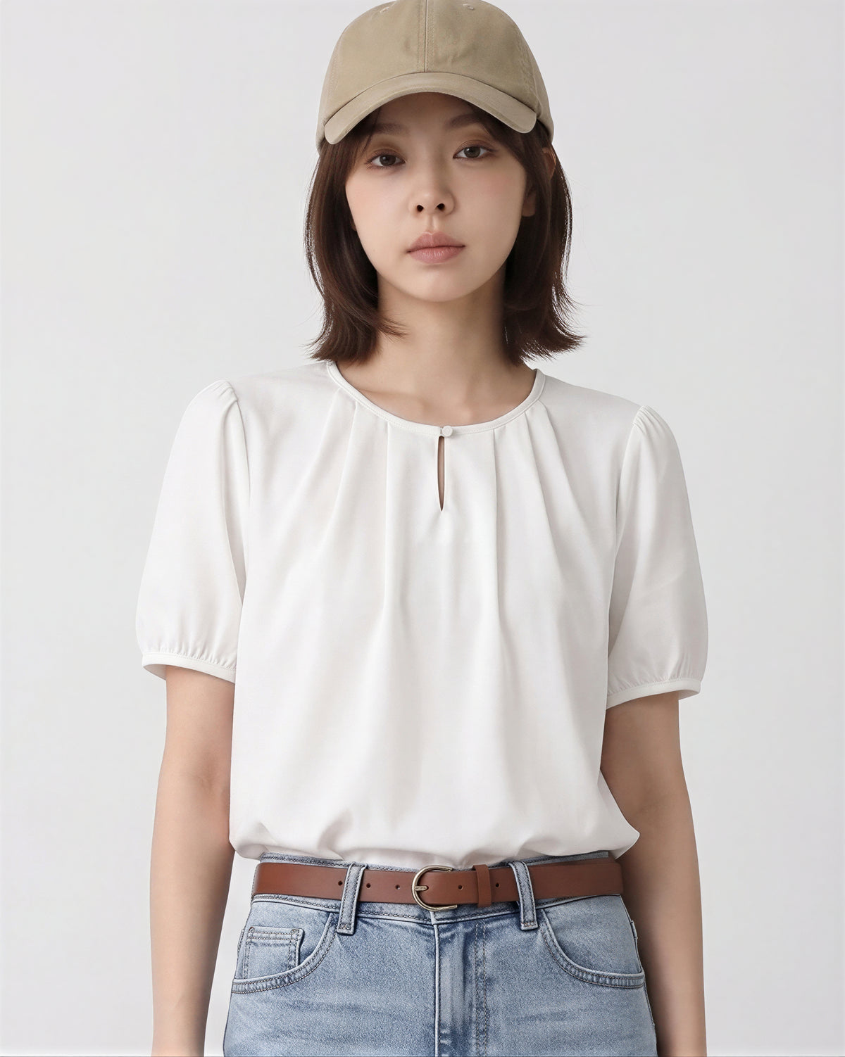 ラウンドネック カットアウト パフスリーブTシャツ