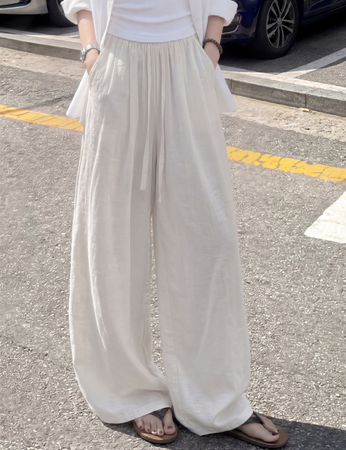 ドレープしわ加工 裾引きワイドパンツ