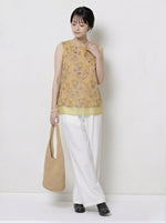 スタンドカラー Aラインシルエット 花柄プリント ノースリーブベスト