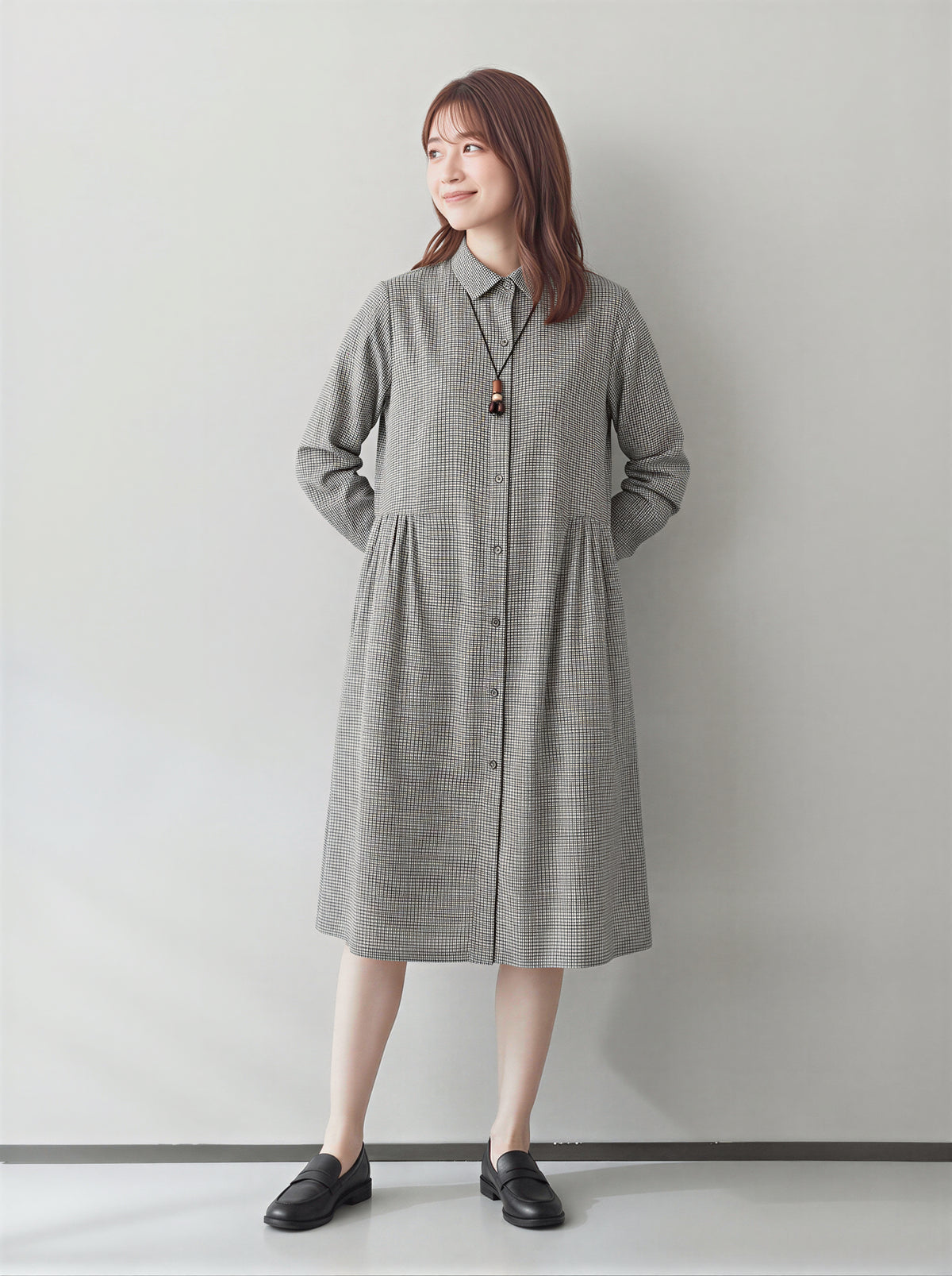 【秋新作】【全2色】M~2XL ゆったりAライン 立体カッティング シャツワンピース