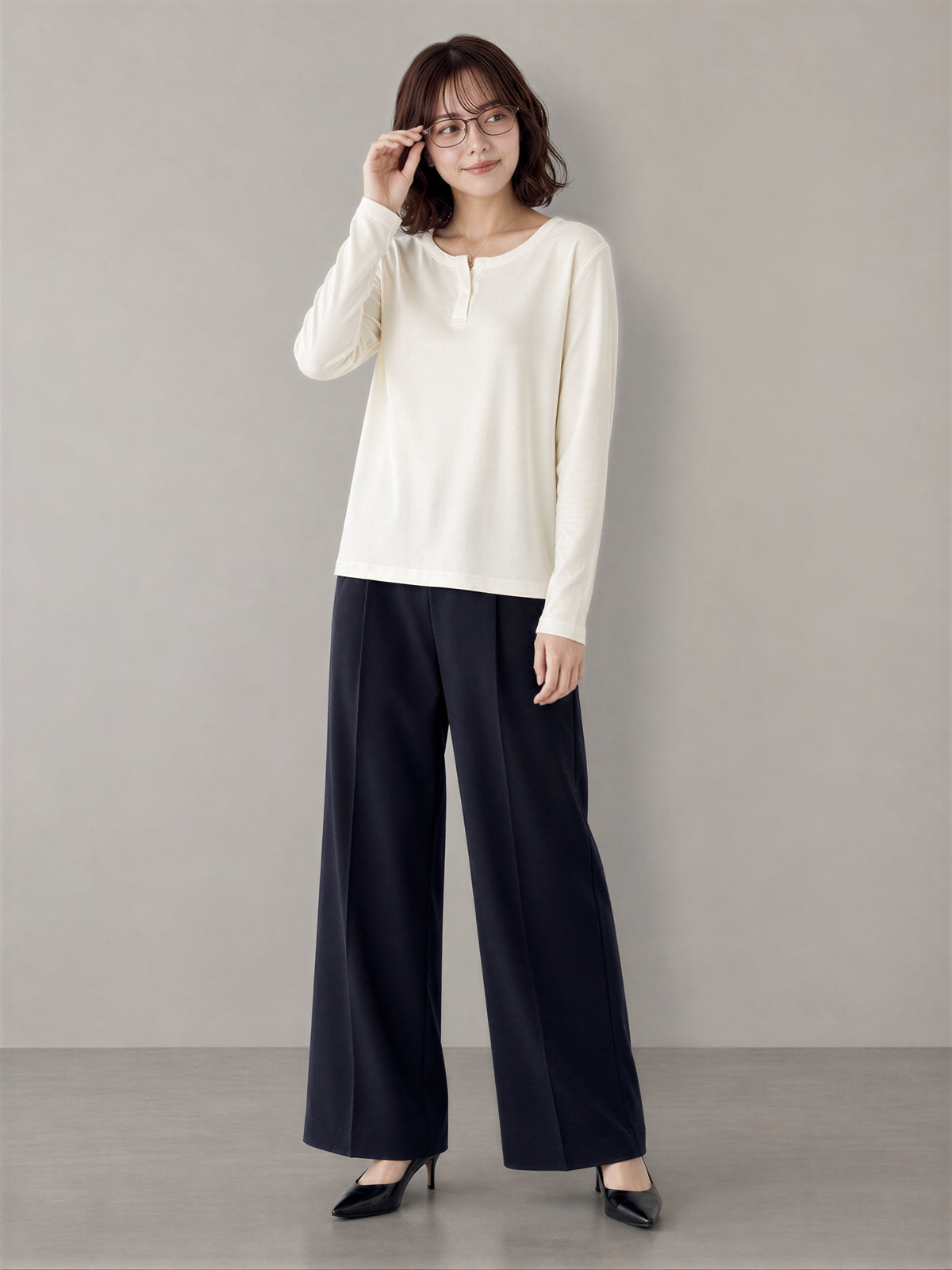 【秋新作】S~L スモールVスリットネック スリムフィット長袖Tシャツ