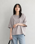ゆったりドロップショルダー スリットTシャツ