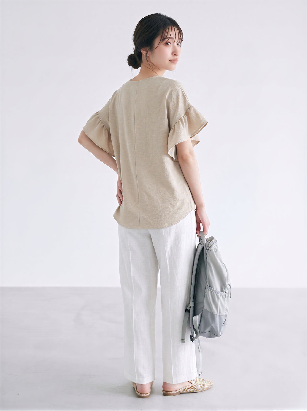 フリルフレアスリーブ ゆったりTシャツ