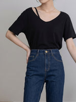 カットアウトオフショルダー ワイドネックTシャツ