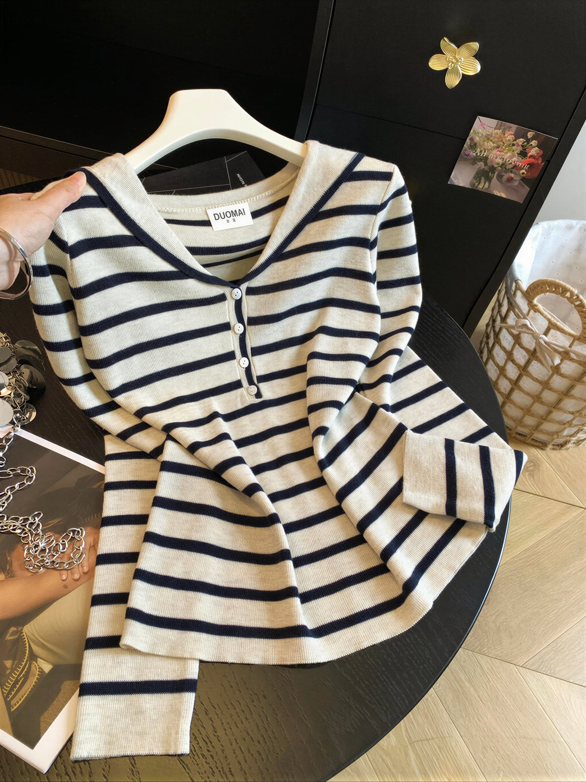 【全2色】S~L ボーダー スリムフィット Vネック ニットTシャツ