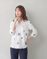 コットン 100% 通気抜群 蒸れにくい 夏快適半袖 | ホワイト 小さめVネック 花柄シャツ