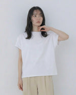 ボーダー柄 ゆったり バットスリーブ クルーネックTシャツ
