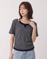 サイドギャザー切り替えネック フェイクレイヤードTシャツ