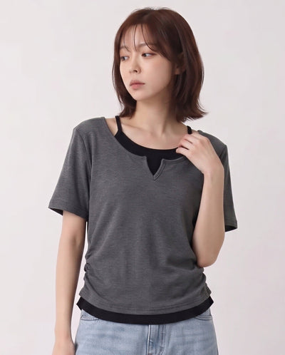 サイドギャザー切り替えネック フェイクレイヤードTシャツ