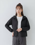 フード付き ドローストリング ショート丈マウンテンパーカー